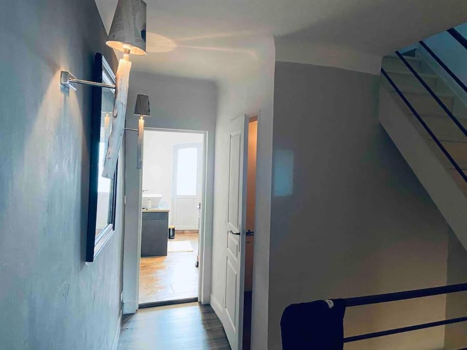 Maison Climatisee Avec Stationnement Et Wifi Bram Экстерьер фото