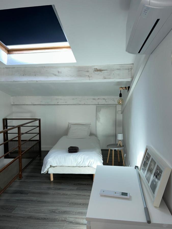 Maison Climatisee Avec Stationnement Et Wifi Bram Экстерьер фото
